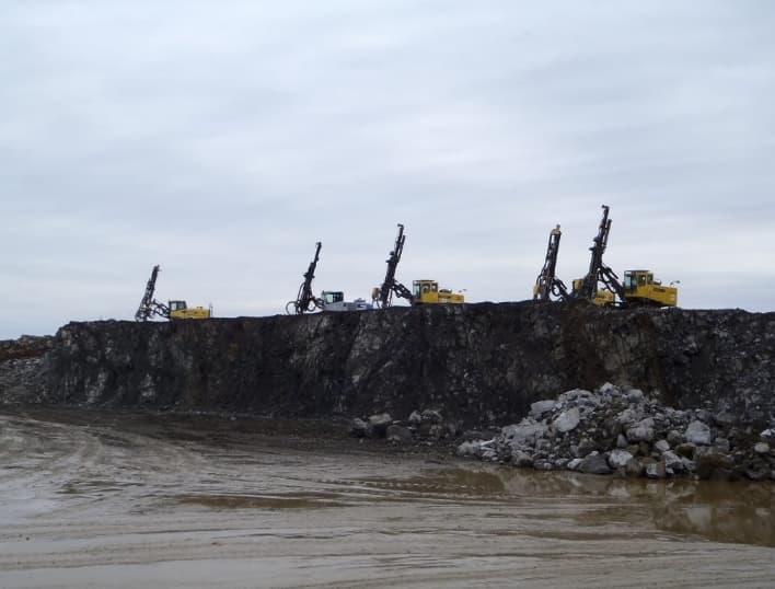 大型造成現場でのベンチ発破①