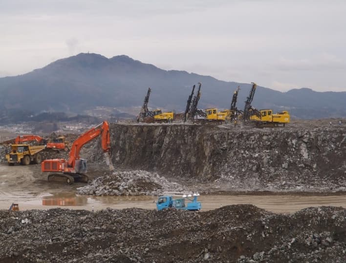 大型造成現場でのベンチ発破②