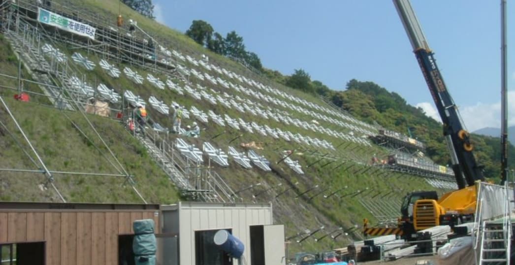 アンカー受圧板の設置